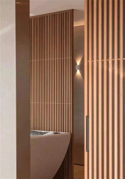 Vestido de pared WPC de grano de madera clásico